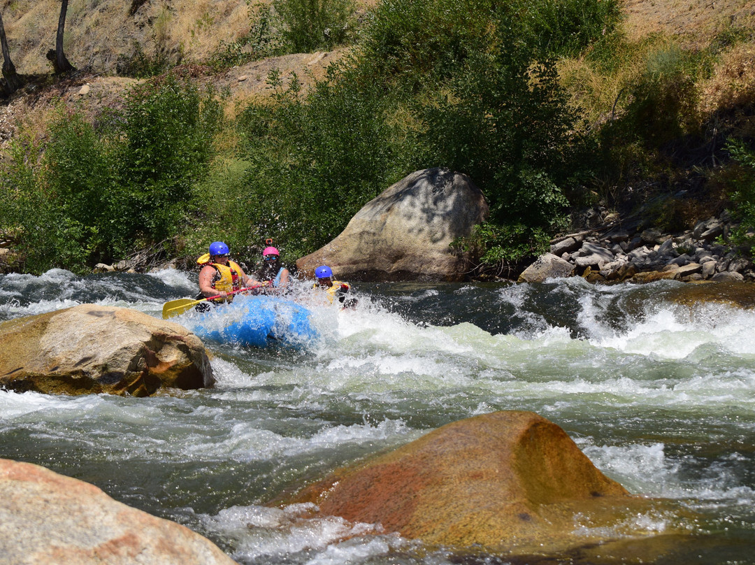 Mountain & River Adventures景点图片