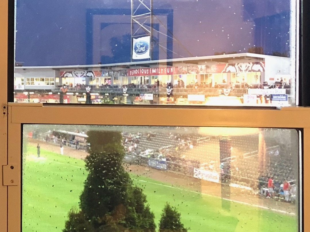 曼切斯特市中心希尔顿花园酒店主图