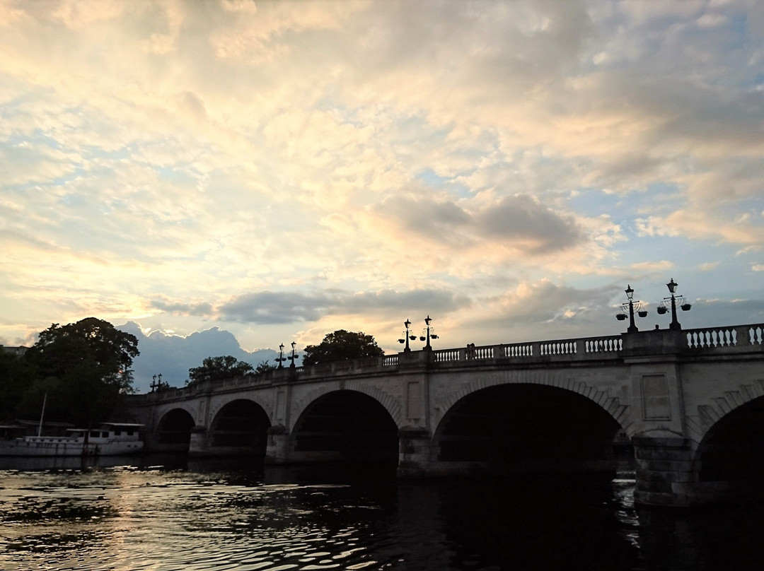Kingston Bridge景点图片