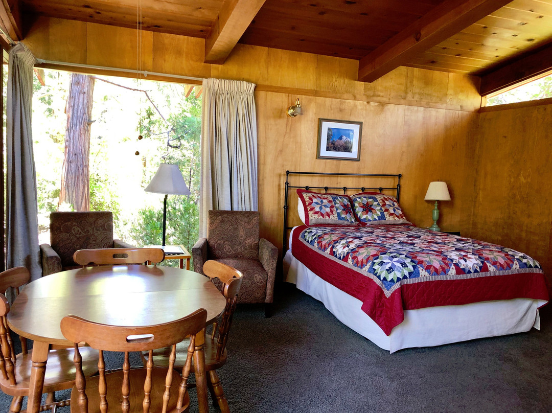 Woodland Park Manor