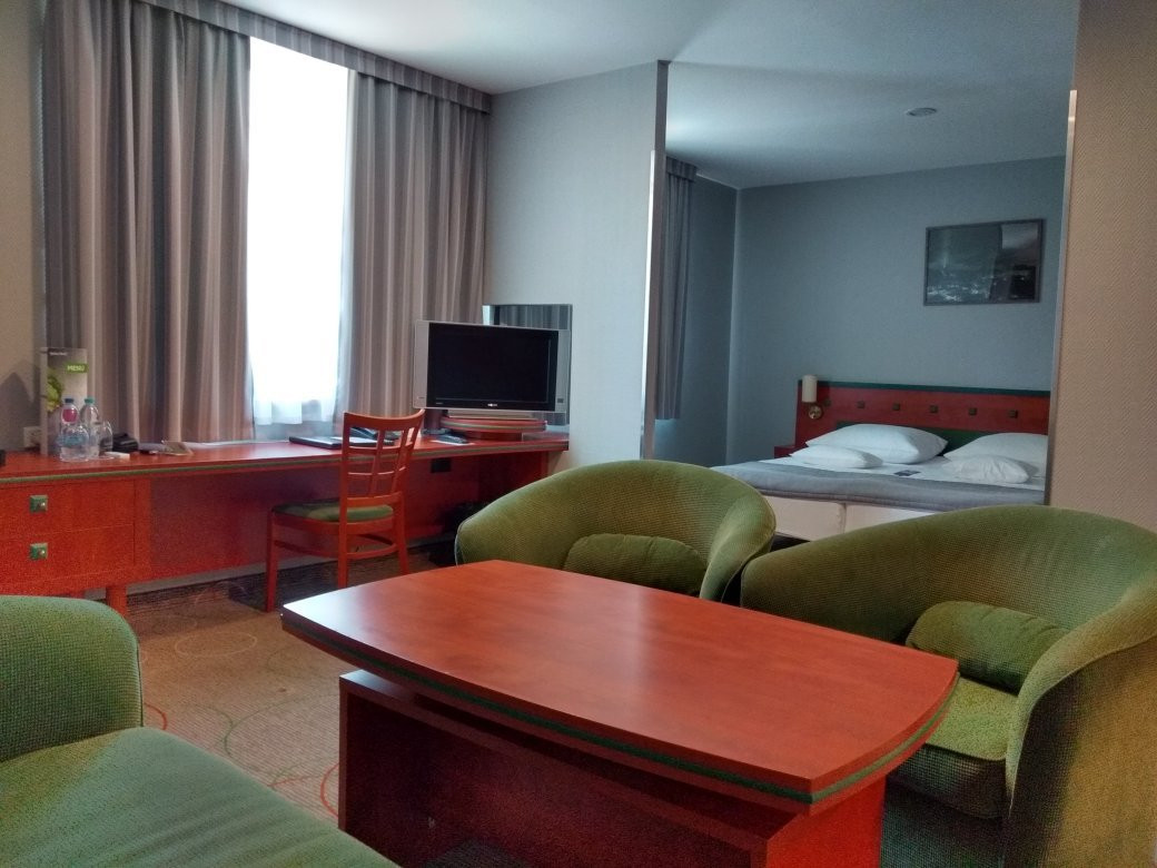 Qubus Hotel Glogow主图