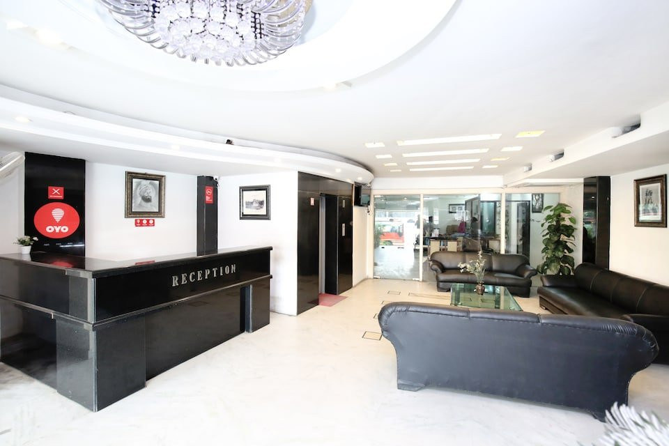 OYO 14657 Hotel Dee Sons主图