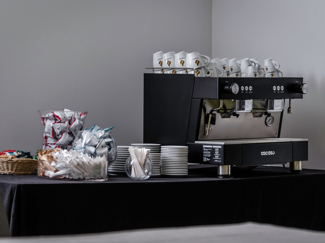 欧洲之星安格利酒店主图