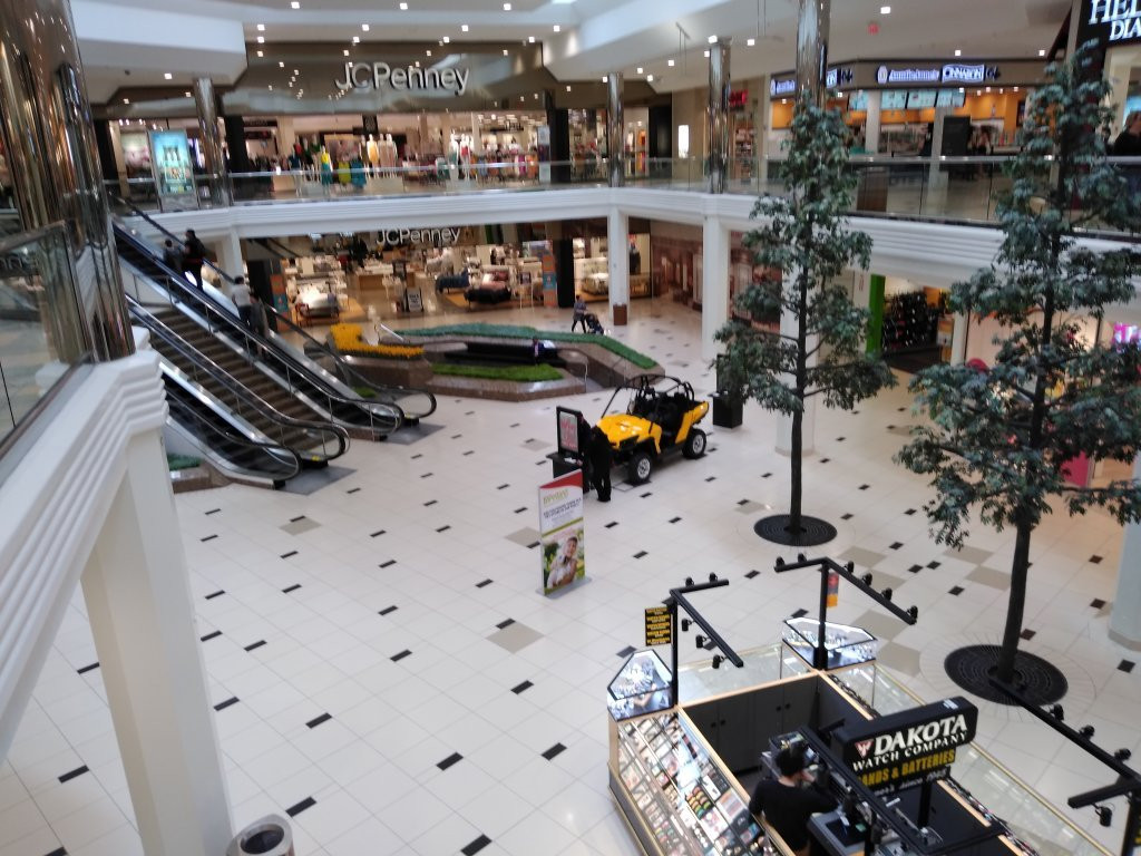 Twelve Oaks Mall-诺维必去景点