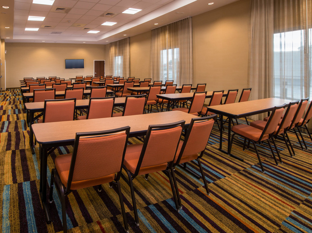 Fairfield Inn and Suites Washington主图