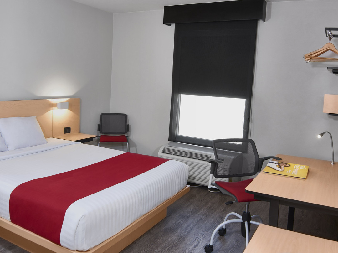 City Express By Marriott León主图