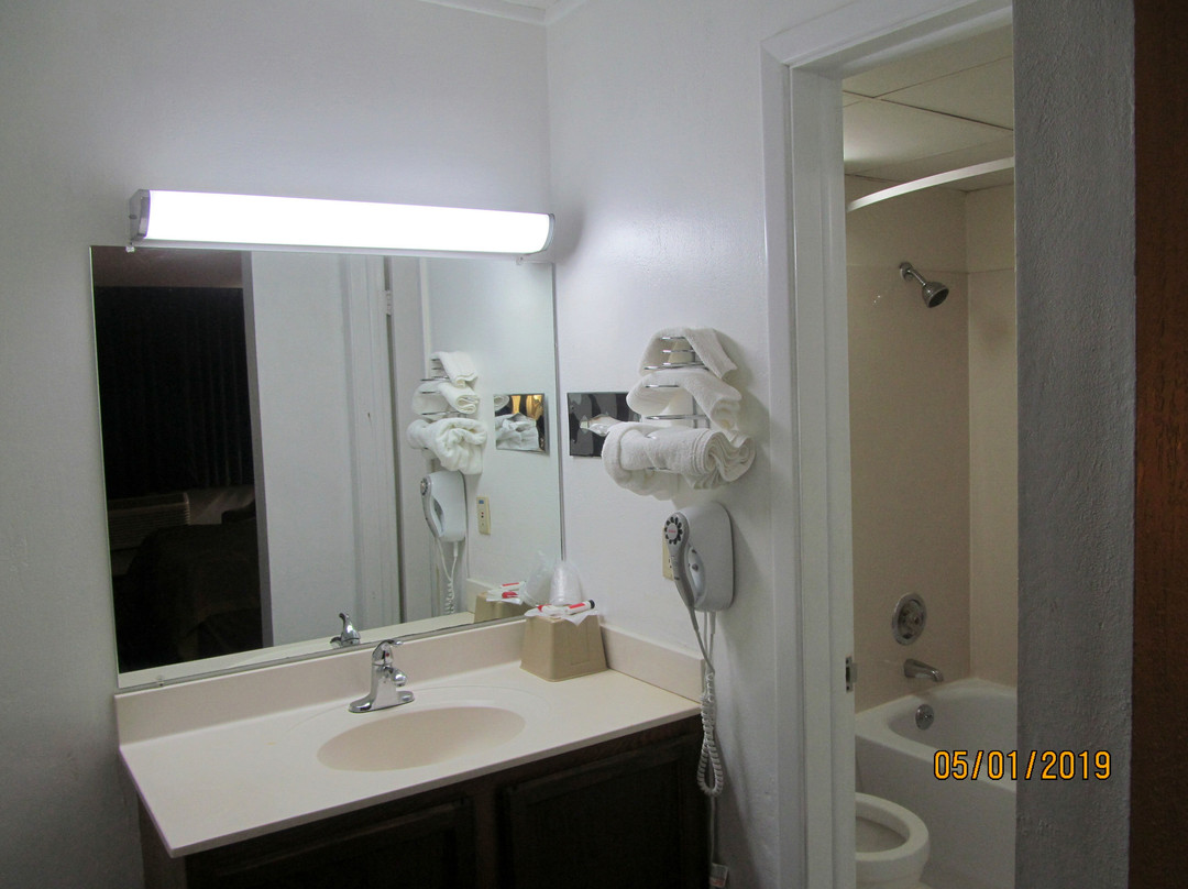 Sprucewood Inn主图