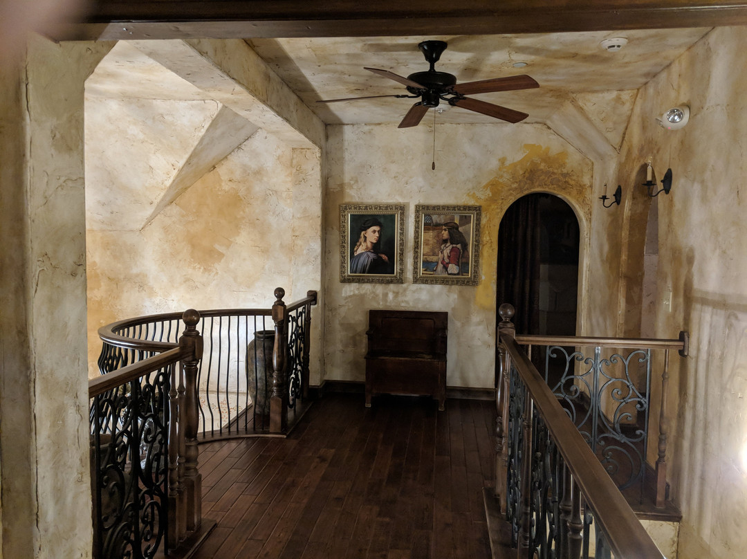 Anniversary Inn Logan主图