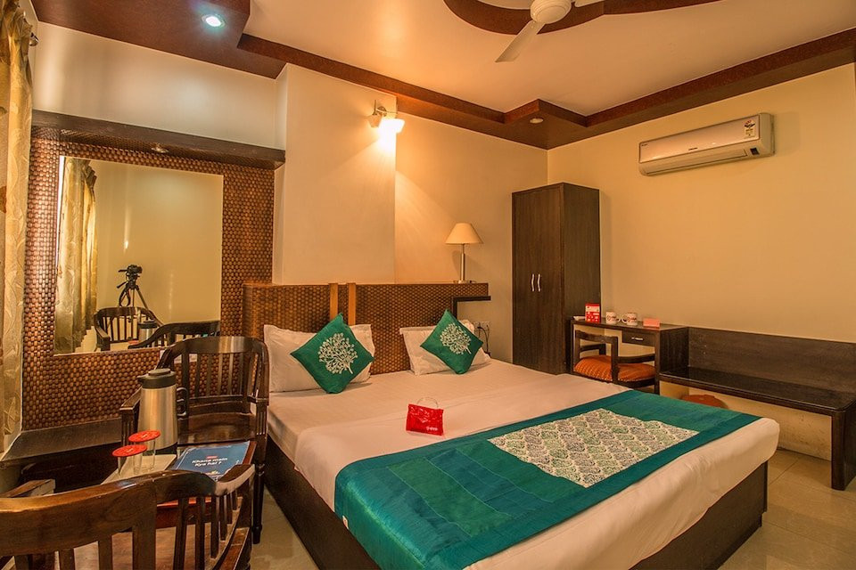 OYO 1919 Hotel Monarch Regency主图