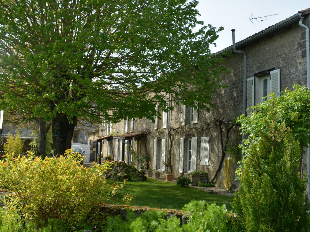 Les Noyers Aulnay主图