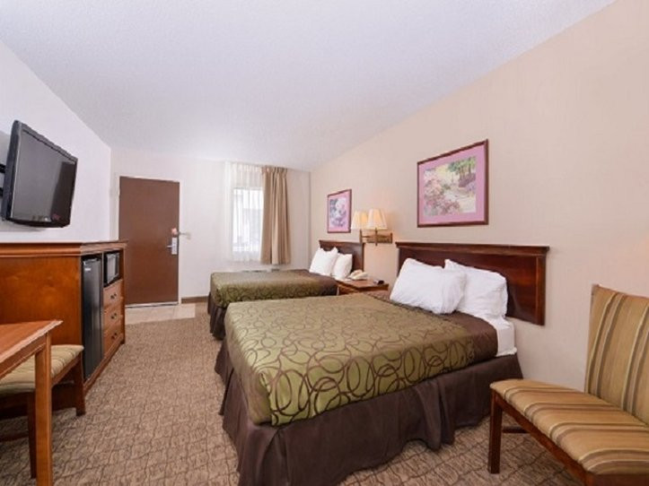 Briarwood Inn of Geneva Inc主图