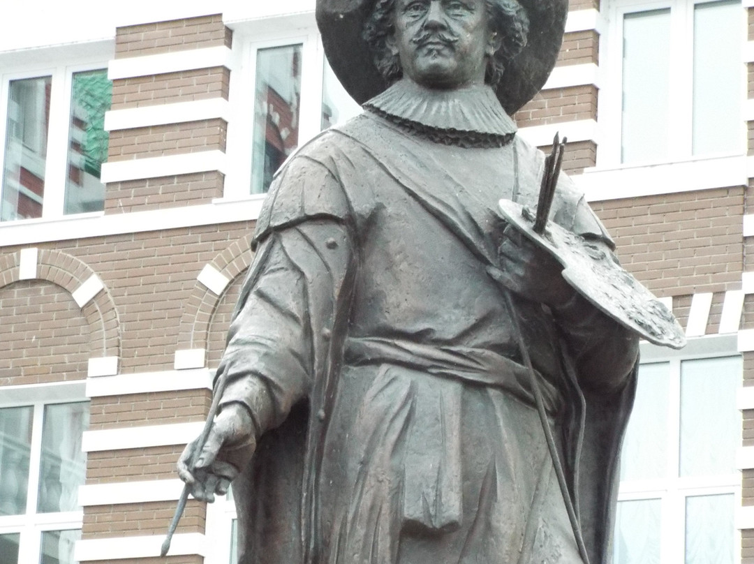 Monument to Rembrandt-Yoshkar-Ola必去景点