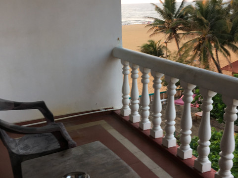 黄玉海滩酒店主图