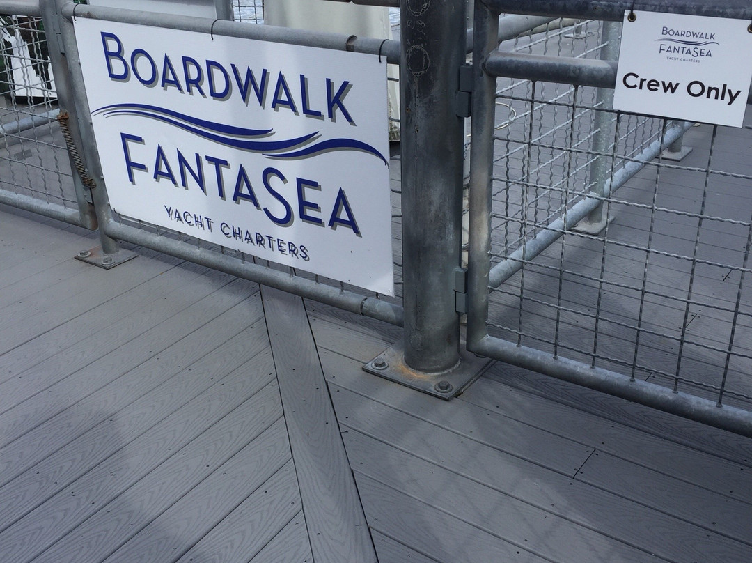 Boardwalk FantaSea Cruises景点图片