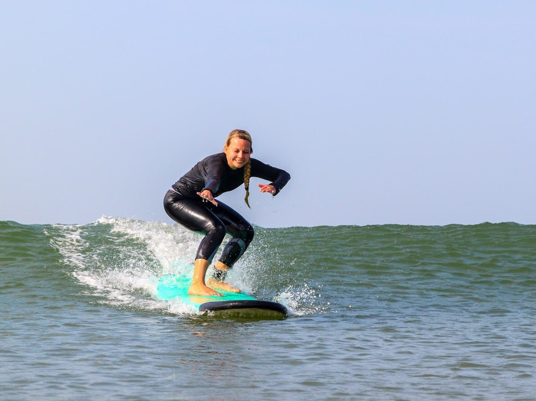 Banana Surf School-Morjim必去景点