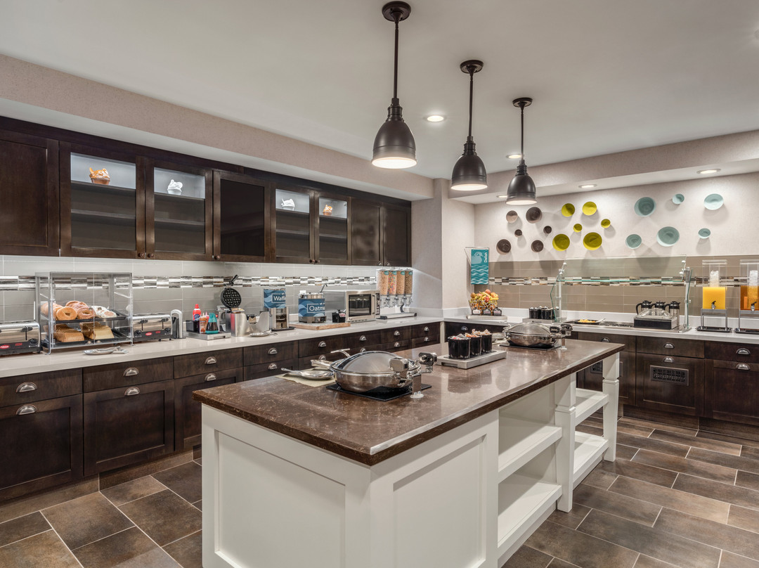 Homewood Suites by Hilton Providence-Warwick主图