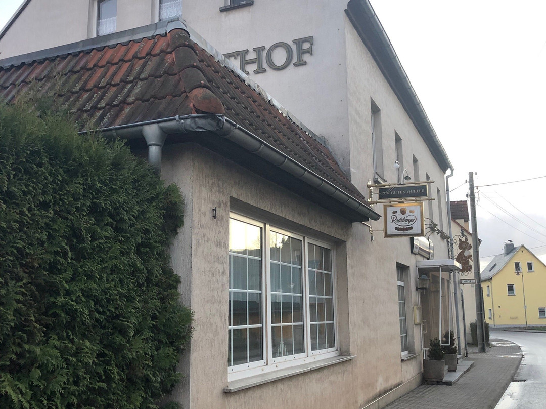 Frauwalde餐馆和美食-"Zur guten Quelle"