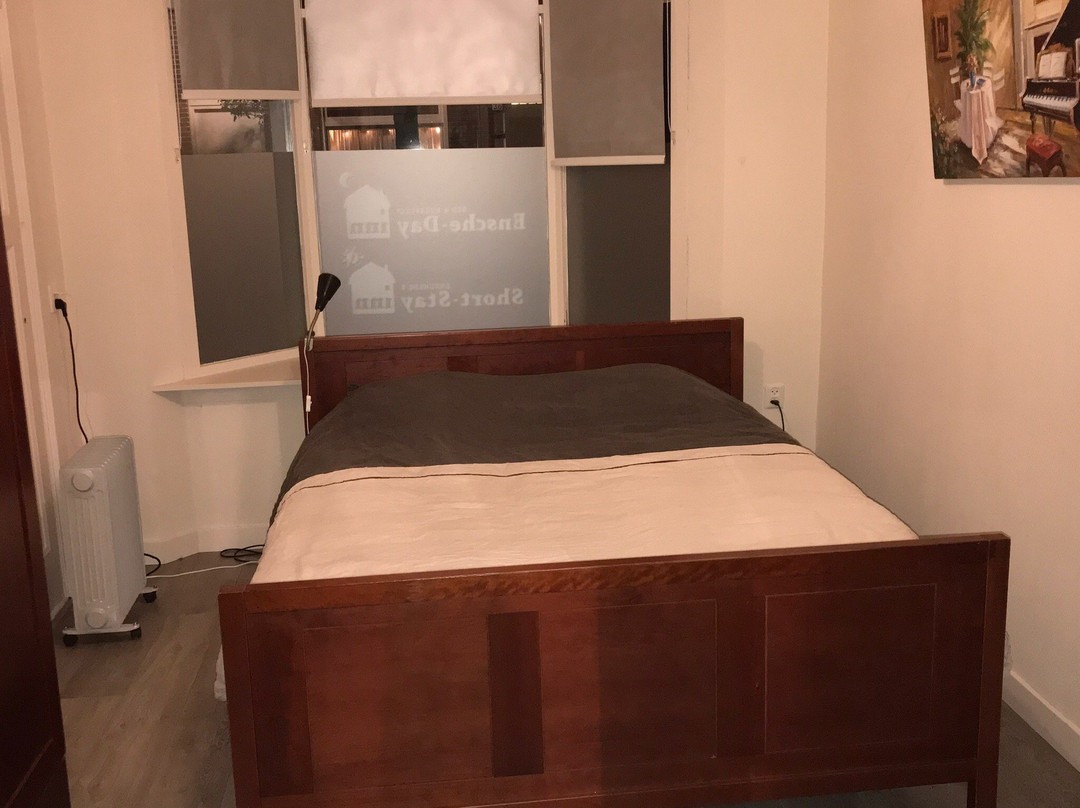 Bed and Breakfast Enschede-Day Inn主图