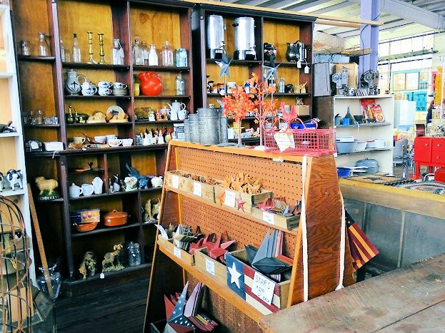 Tollbooth Antique Marketplace景点图片