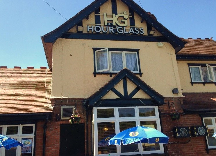 West Wycombe餐馆和美食-The Hour Glass