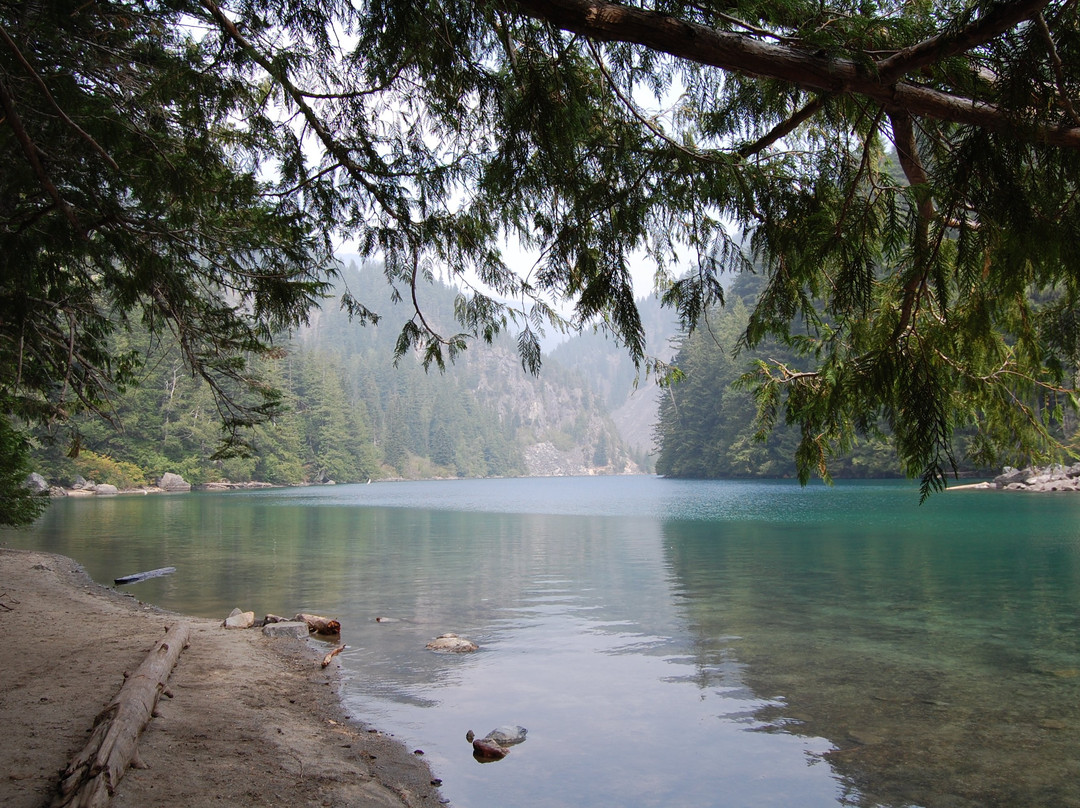 Lindeman Lake景点图片