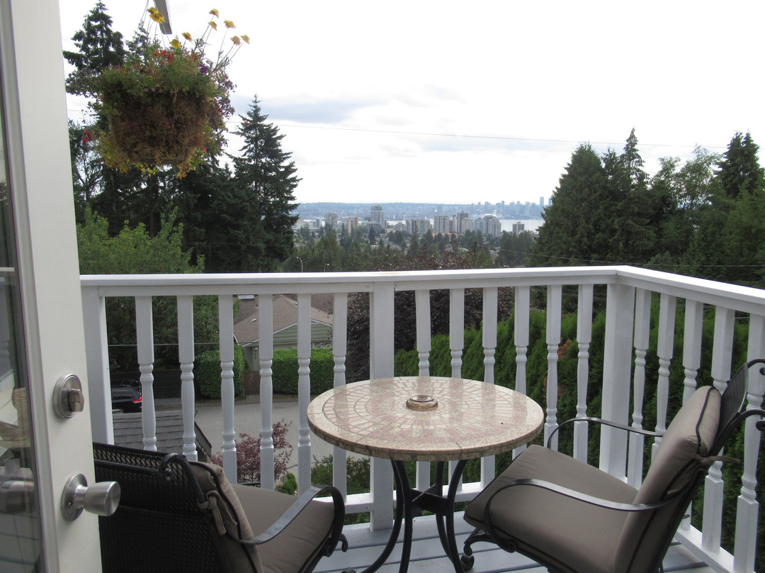 Crystal's View Vancouver Bed and Breakfast主图