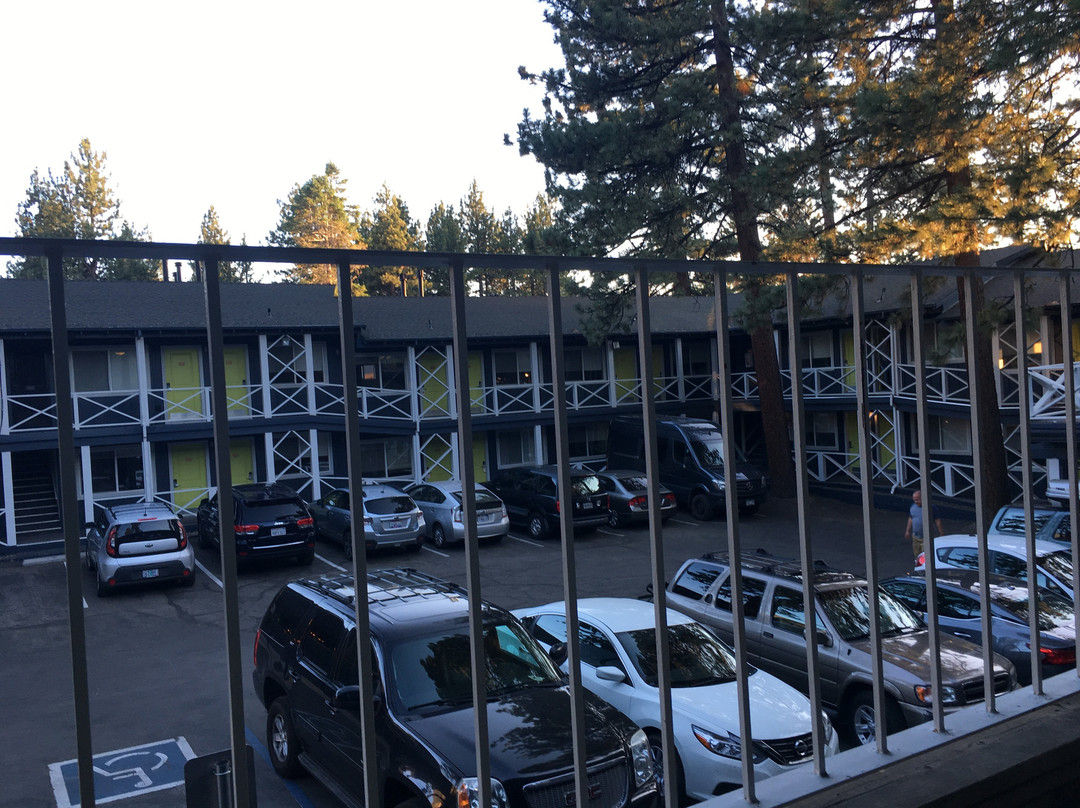 Basecamp South Lake Tahoe主图