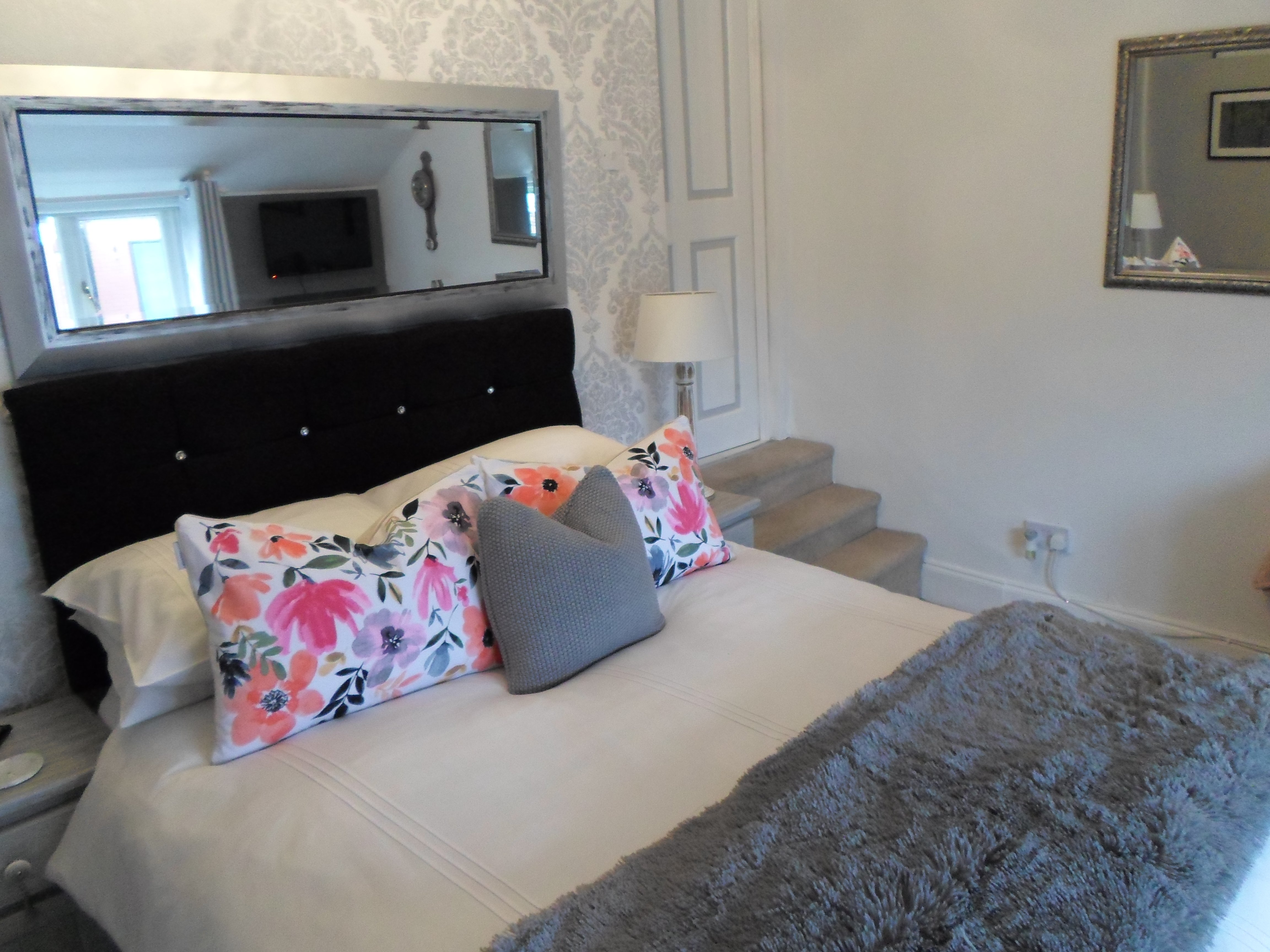 The Bridges B&B-官方