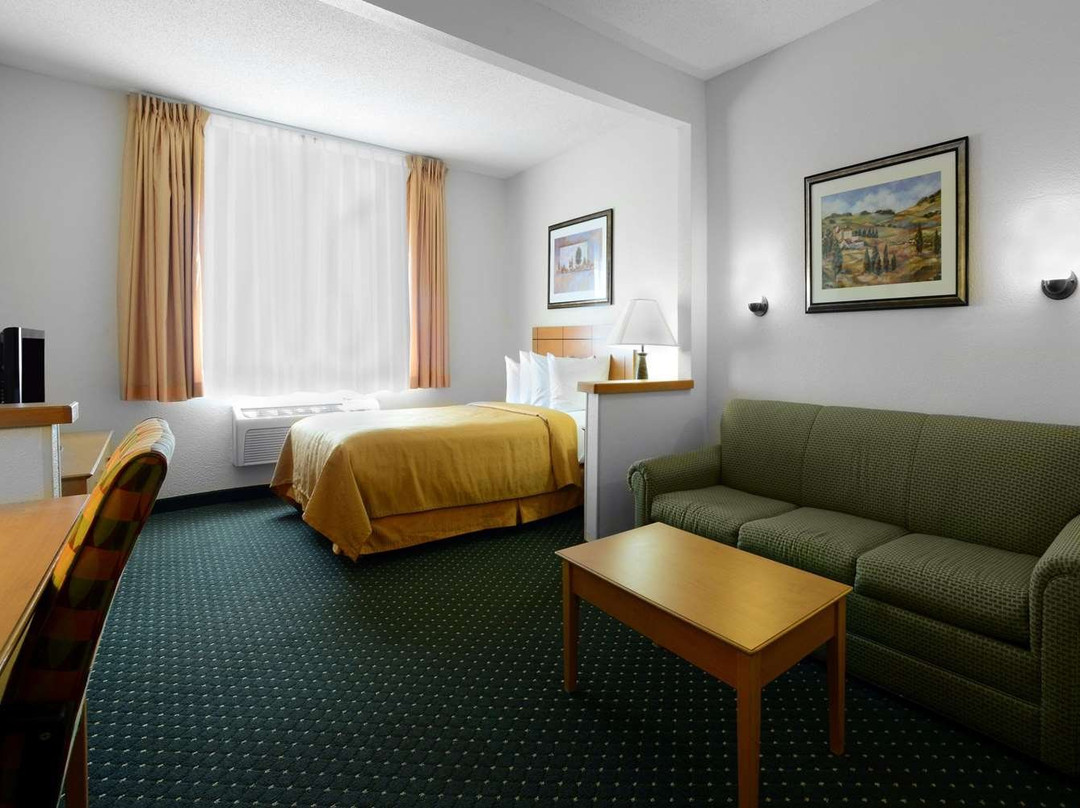 Quality Inn & Suites Springfield Southwest Near I-72主图