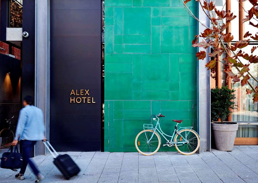 艾历克斯酒店主图