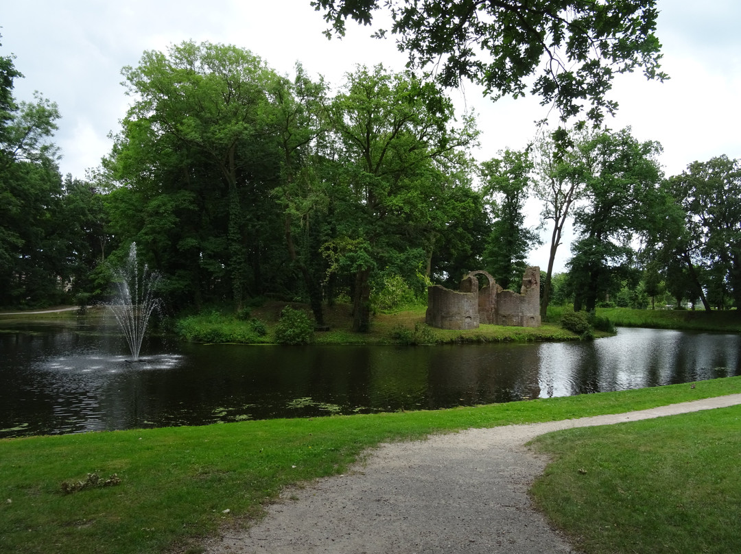 Ruine Kasteel Toutenburg-Vollenhove必去景点