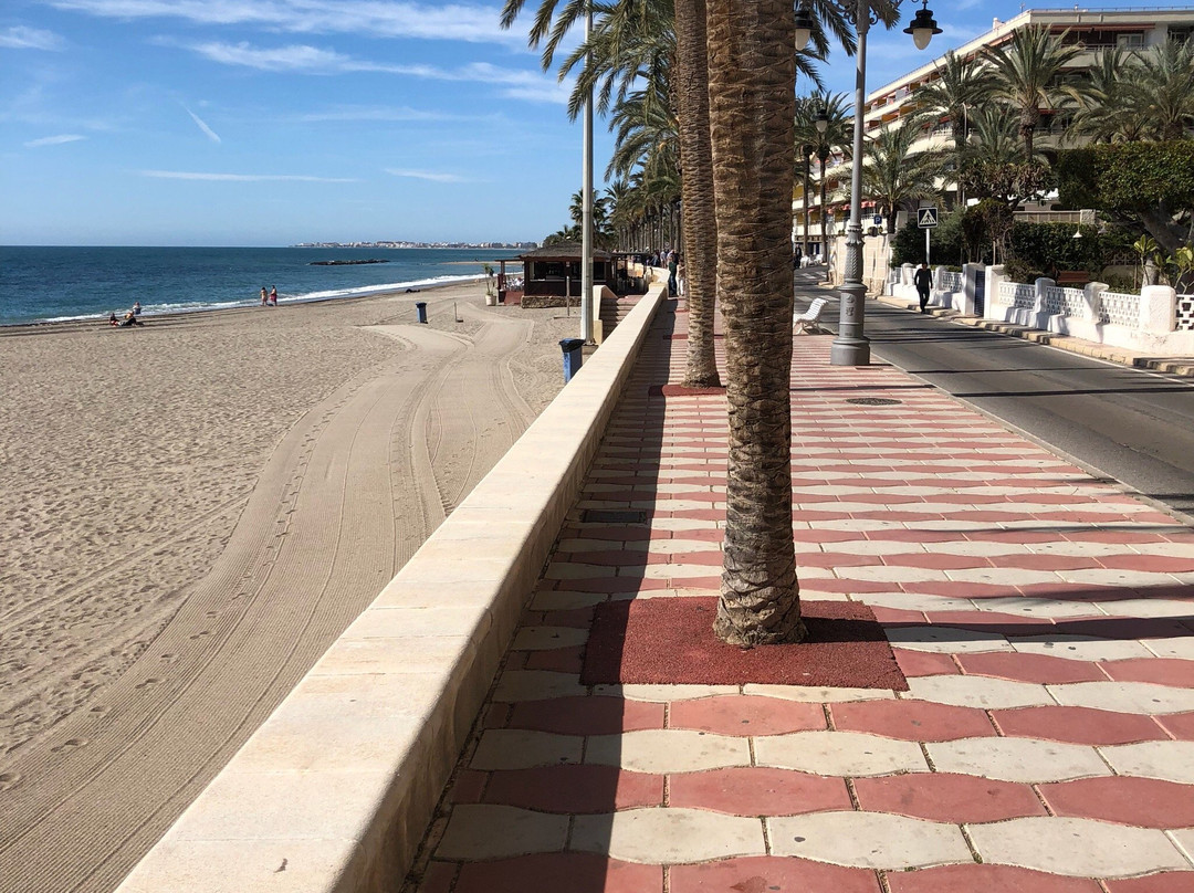 Playa La Romanilla-滨海罗克塔斯必去景点