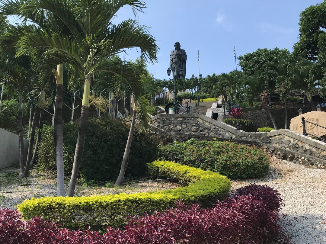 Monumento al Sagrado Corazon de Jesus-瓜亚基尔必去景点