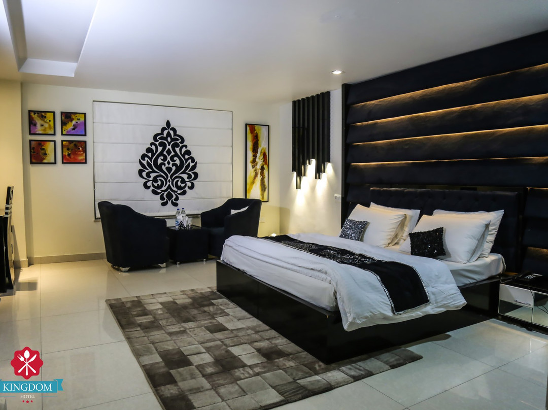 Kingdom Hotel主图