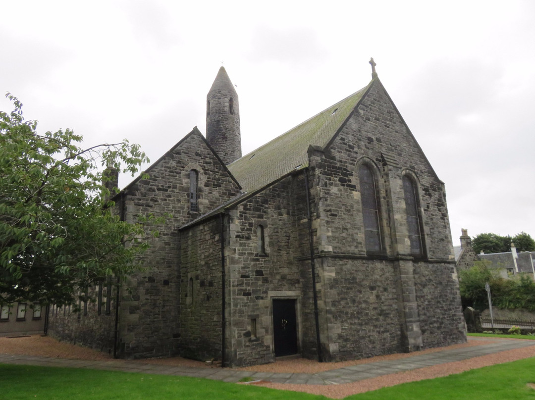 St Leonard's Parish Church景点图片
