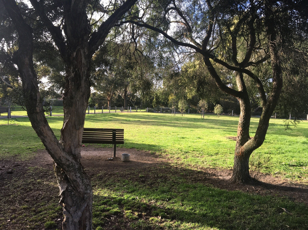 Roth Hetherington Native Botanical Garden-Keysborough必去景点