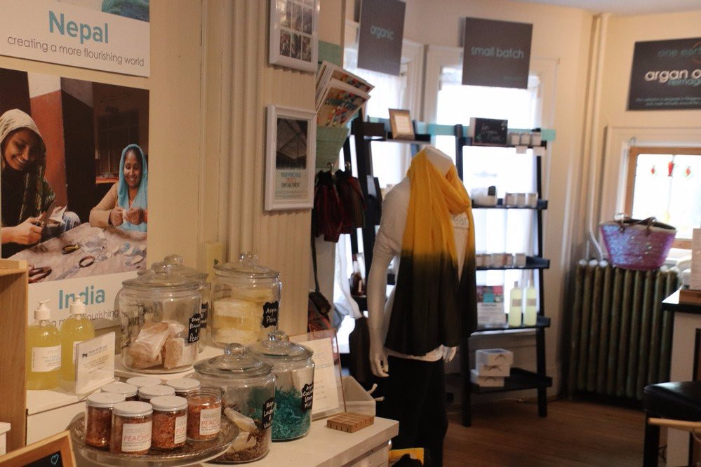 One Earth Boutique-滨湖尼亚加拉必去景点