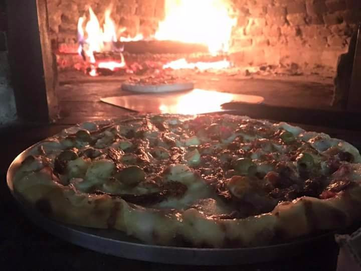 Itambe do Mato Dentro餐馆和美食-Pizzaria Forno a Lenha