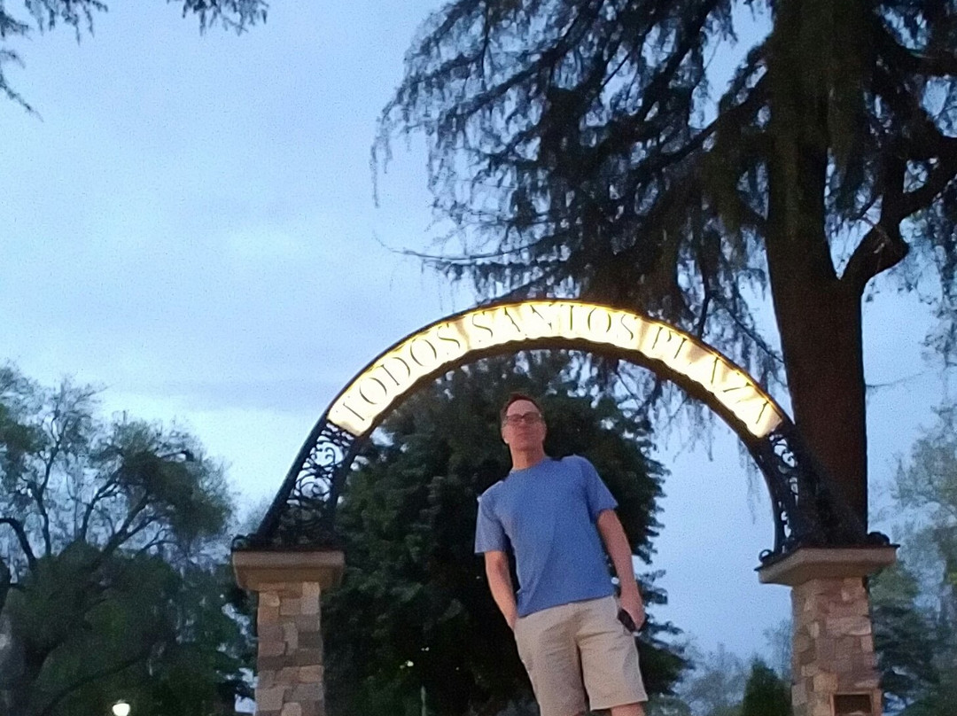 Todos Santos Plaza-康科德必去景点