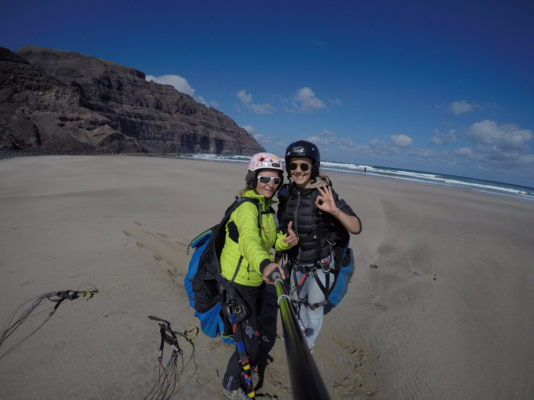 Lanzafly Tandem Paragliding-Yaiza必去景点