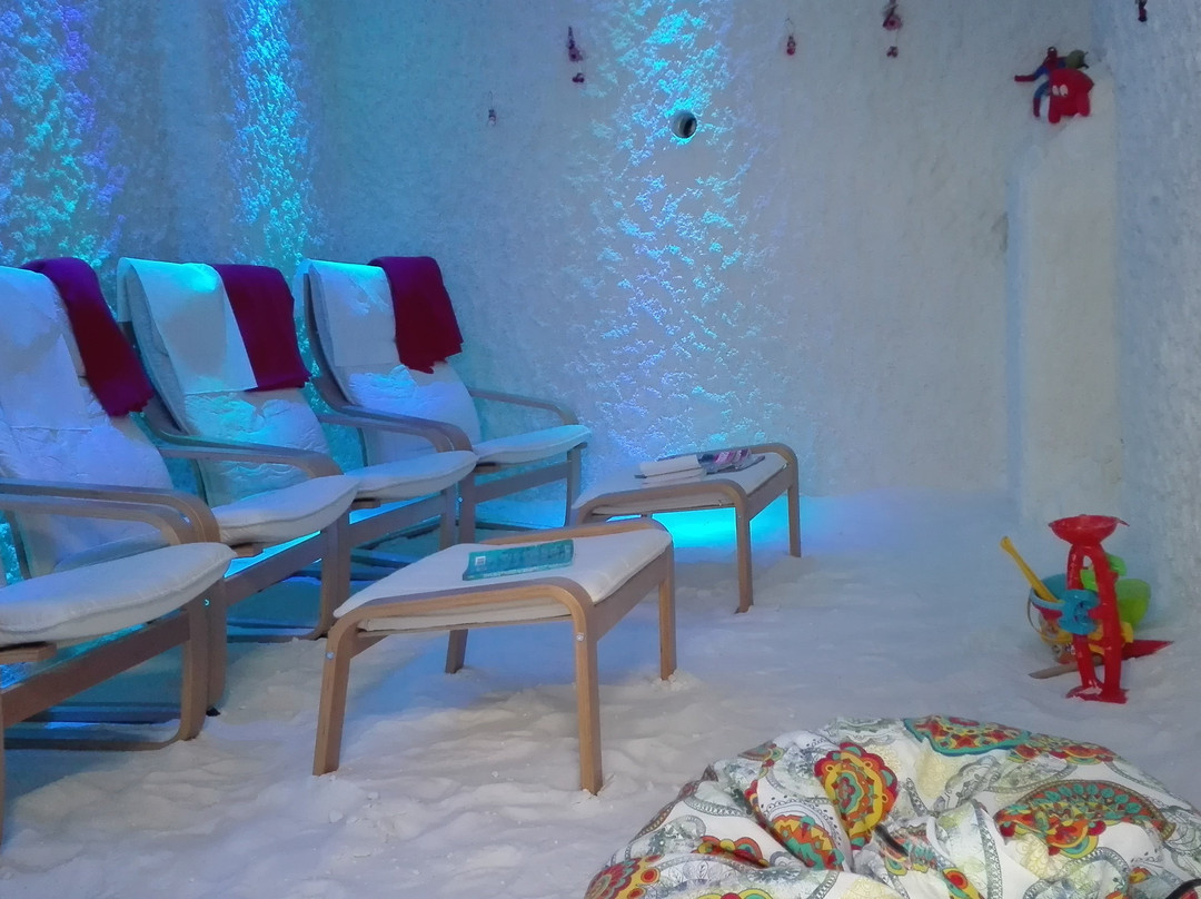 Pra del Torno旅游景点-Barriera Corallina...la tua Grotta di Sale