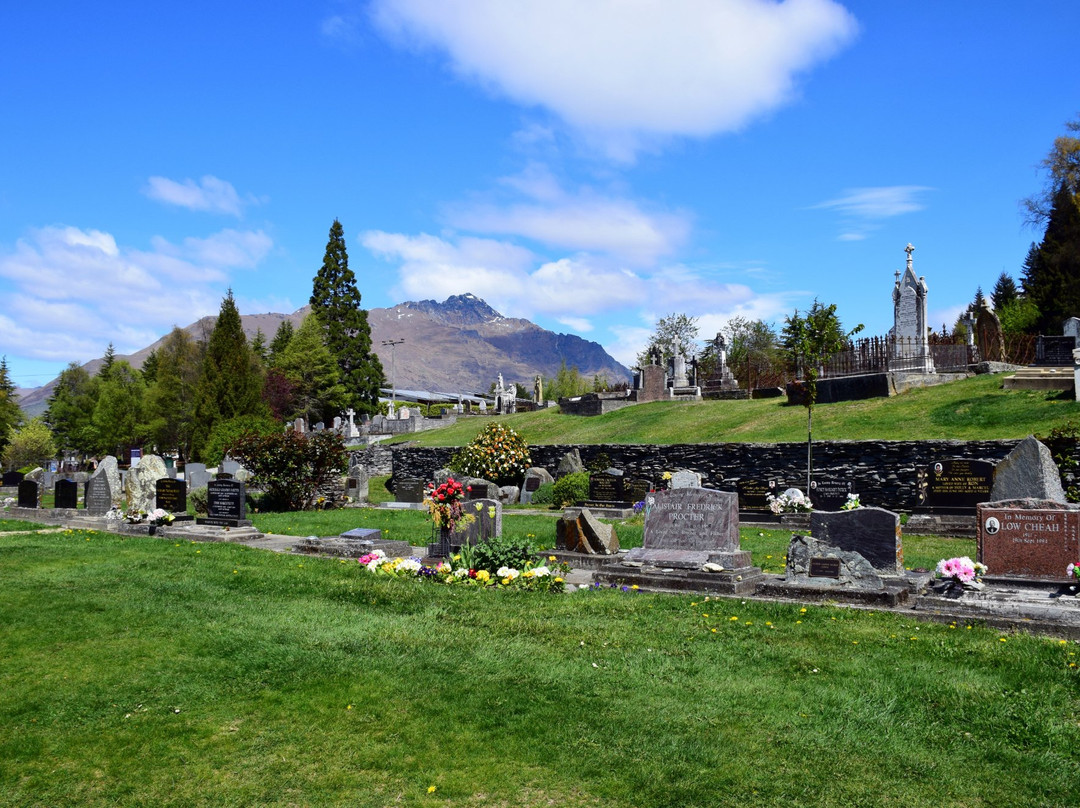 Queenstown Cemetery景点图片