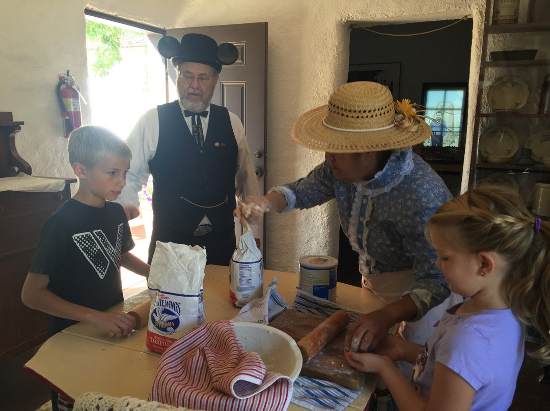 Centennial Village Museum-格里利必去景点