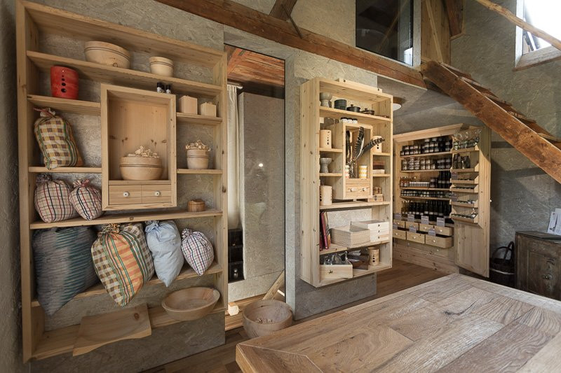 Zammer Kräuterstadl-Zams必去景点