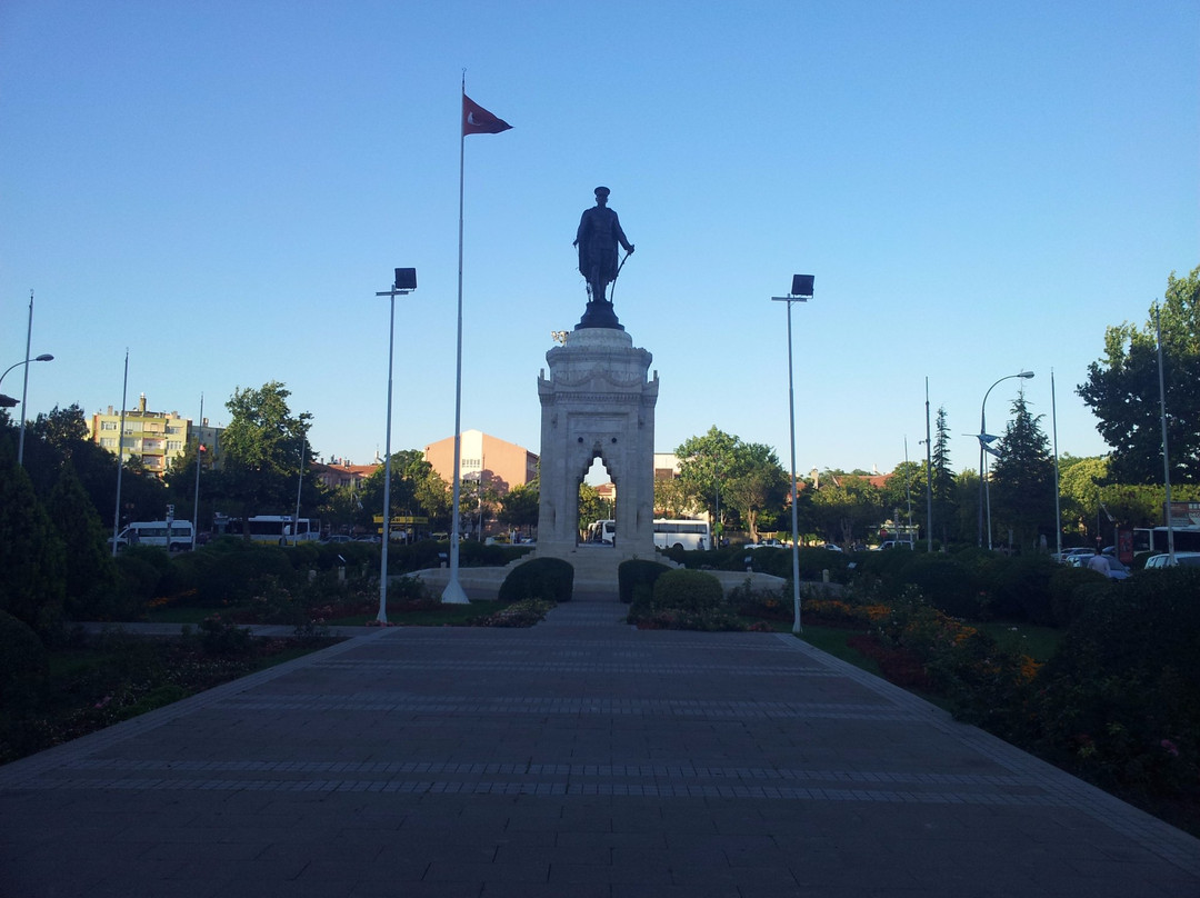 Atatürk Monument景点图片