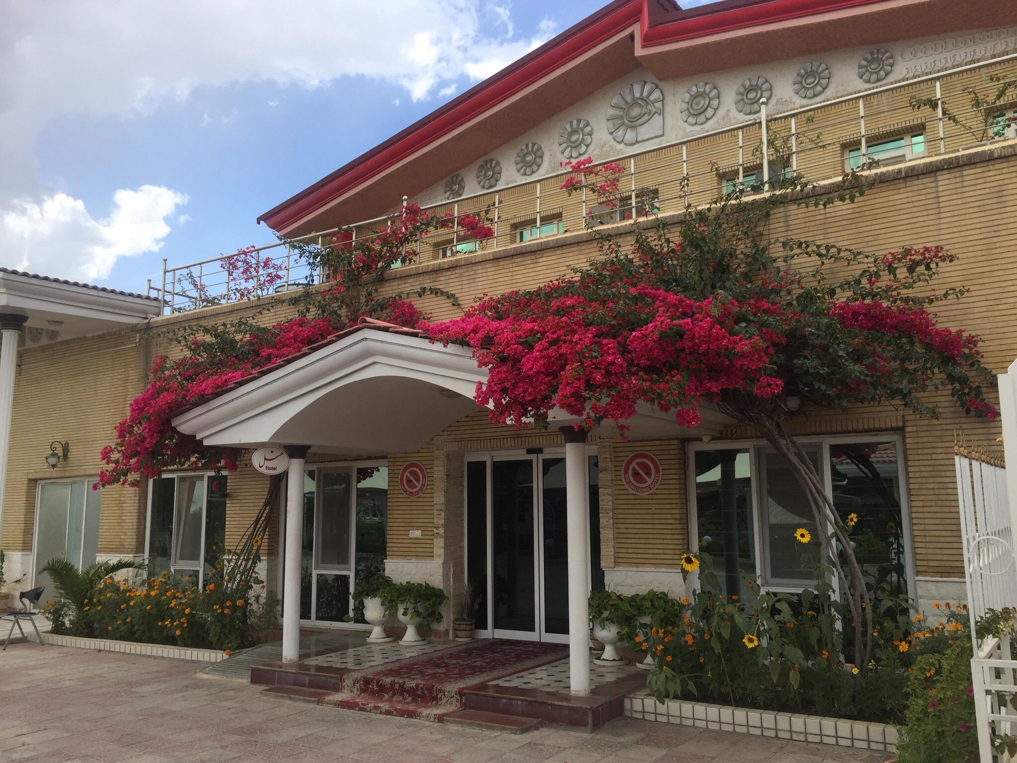 Dezful Tourism Hotel-浴室