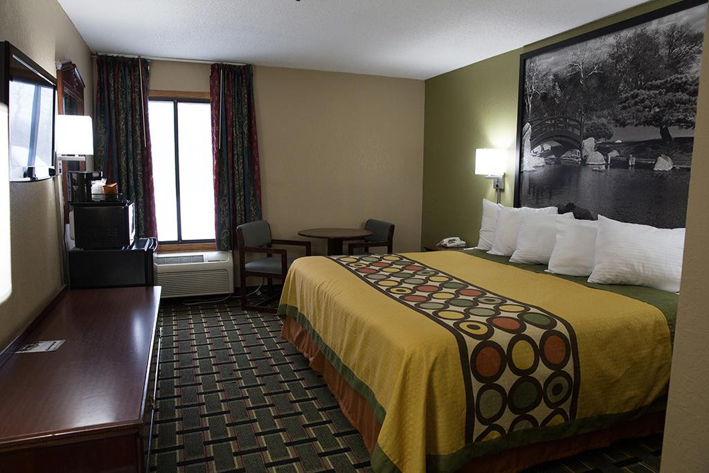 Canton酒店住宿-Super 8 by Wyndham Canton IL