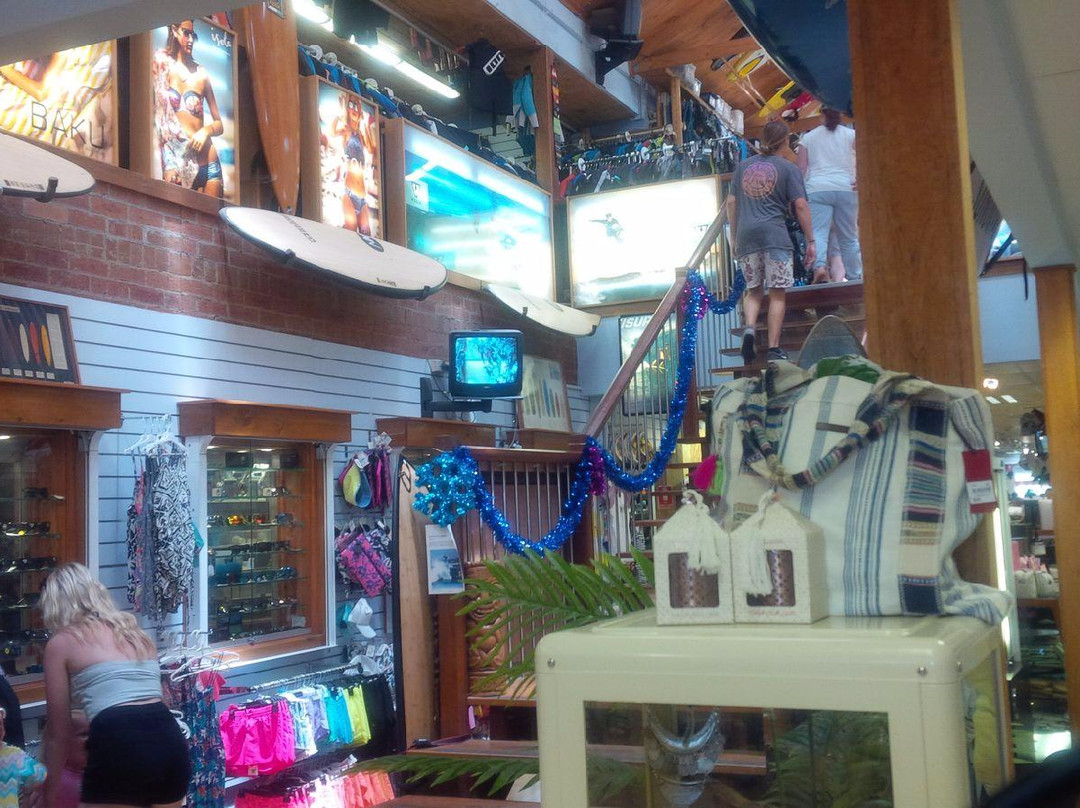 Natural Necessity Surf Shop景点图片