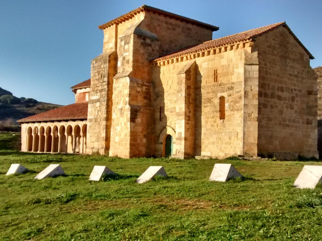 Monastery San Miguel de Escalada景点图片