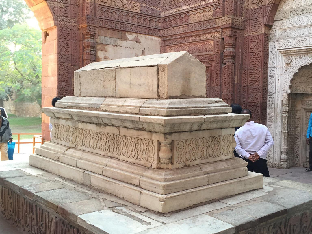 Qutub Khan's Tomb景点图片